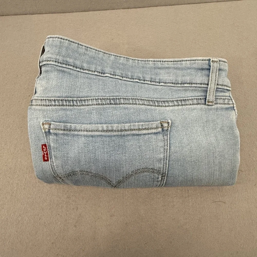 Levis modern pair